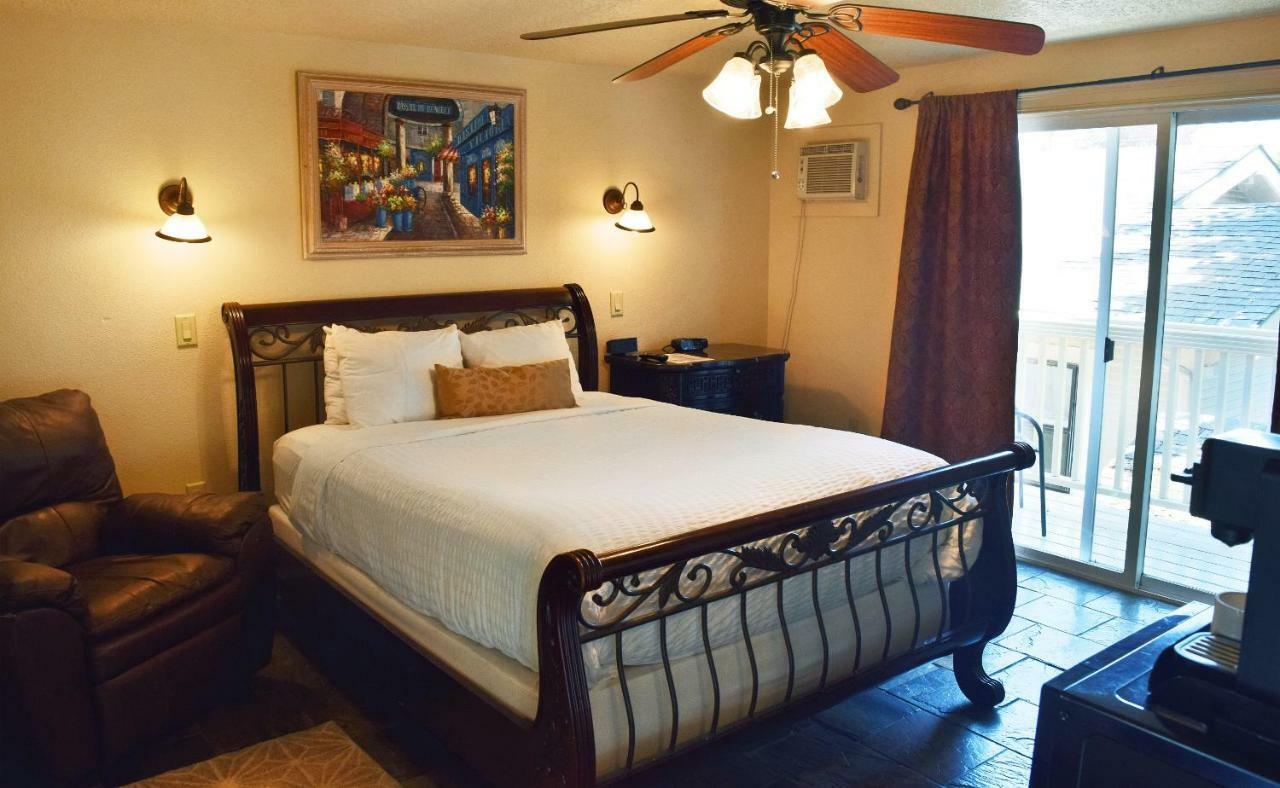 Silverton Inn & Suites ภายนอก รูปภาพ