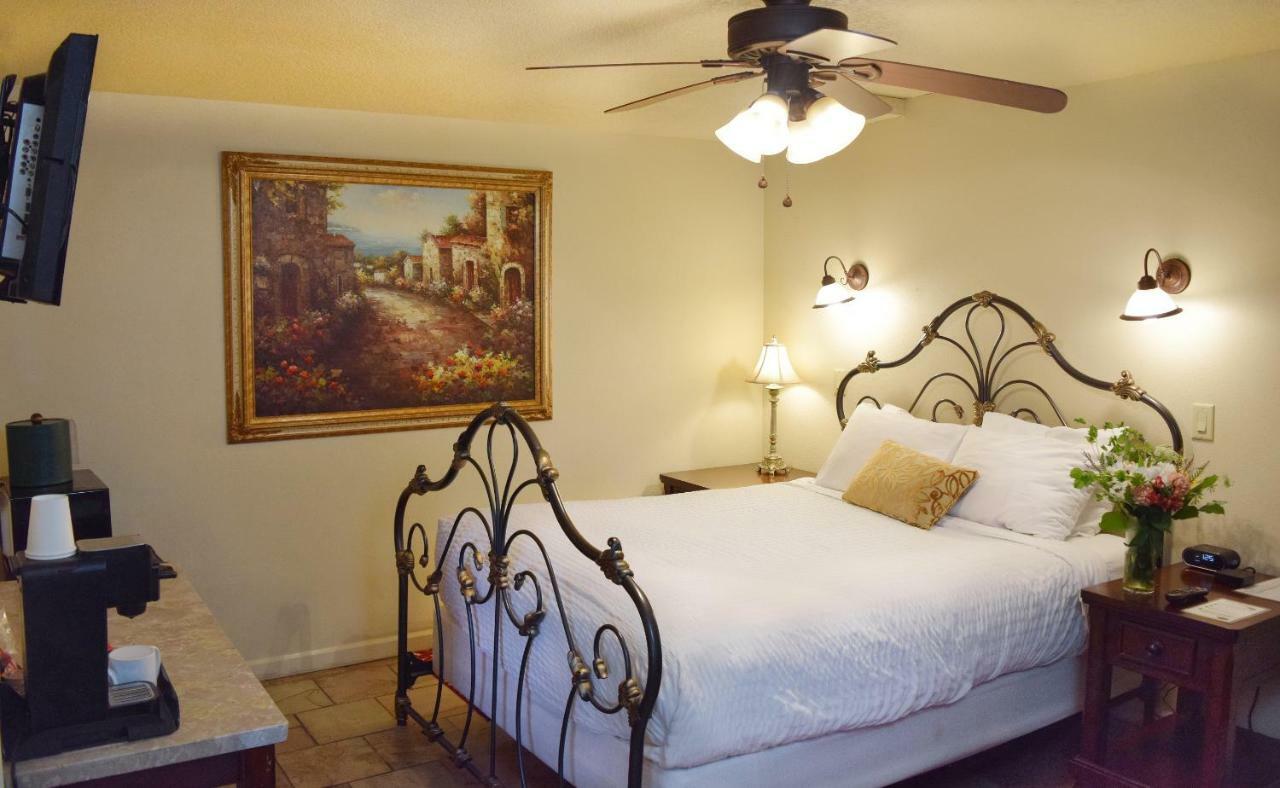 Silverton Inn & Suites ภายนอก รูปภาพ